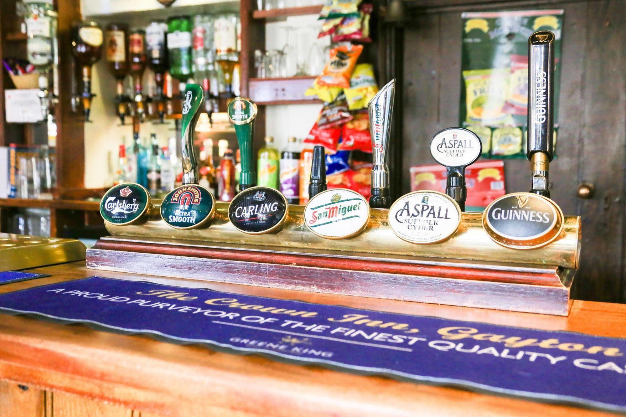 The Crown Inn Gayton  Extérieur photo