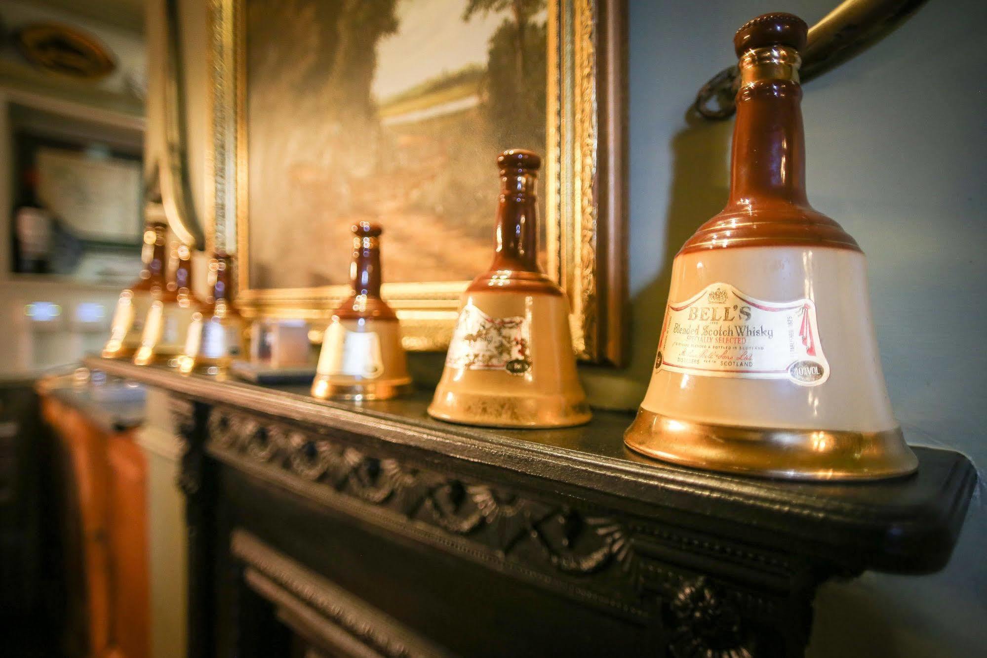 The Crown Inn Gayton  Extérieur photo