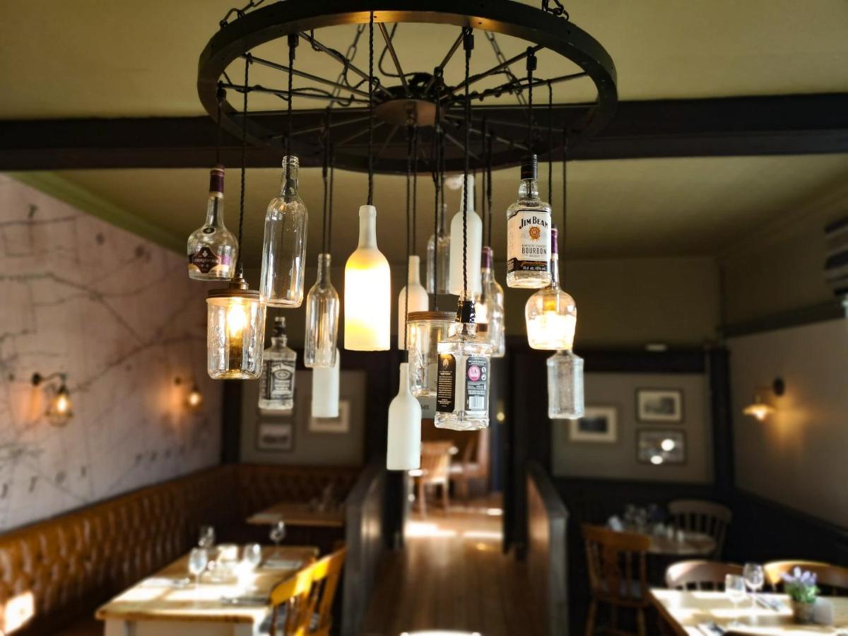 The Crown Inn Gayton  Extérieur photo